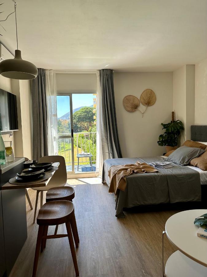 Minerva Estudio Suite La Biznaga , Beach And Pool Benalmádena Eksteriør bilde