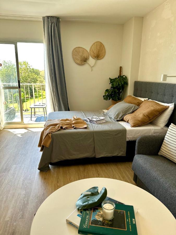 Minerva Estudio Suite La Biznaga , Beach And Pool Benalmádena Eksteriør bilde